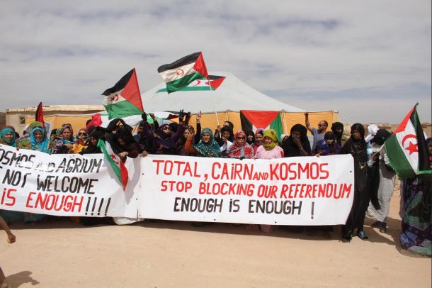 saharawi_women_protest_total_kosmos_agrium_2_610.jpg